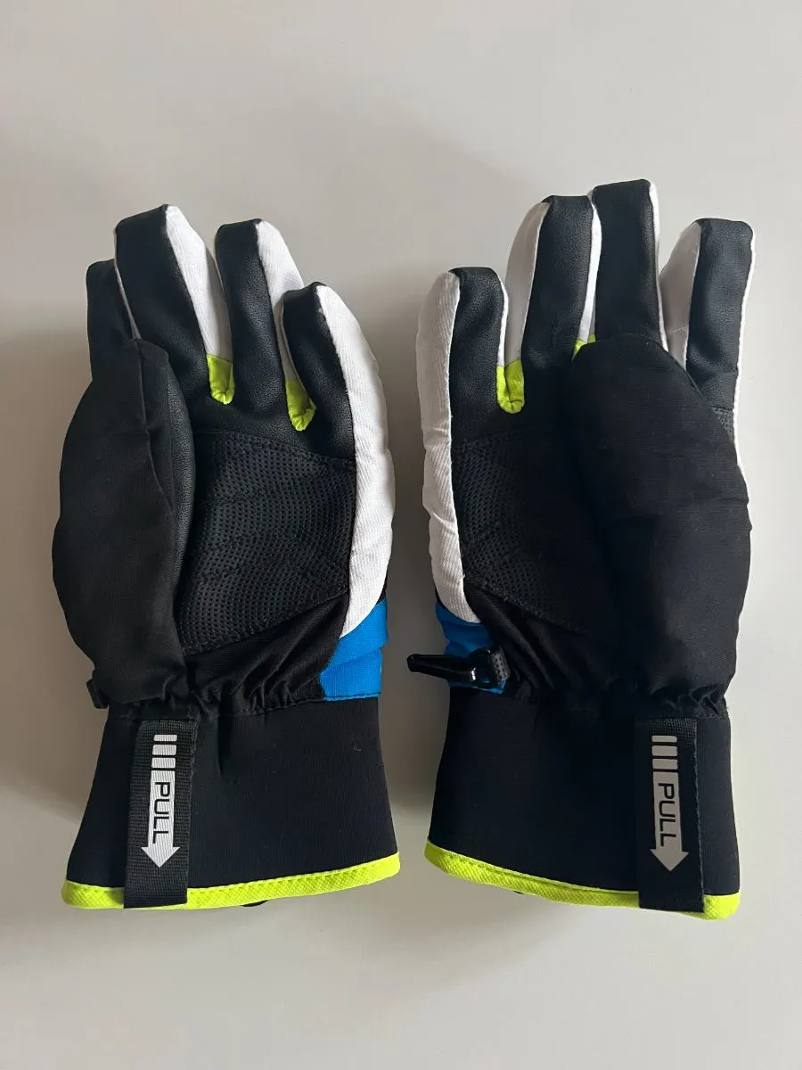 Reusch Finnigan 2 Reusch Finnigan – Image 2