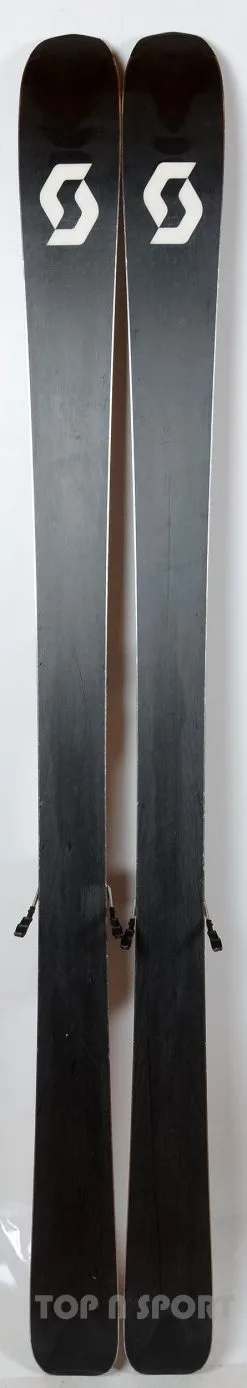 Scott REVERSE - Skis D'occasion 13 Scott REVERSE - Skis D'occasion -Planche à Ski Soldes Boutique scott reverse skis doccasion 7d162979 cab1 444b b15b cf6a04f8f6e3 1600x